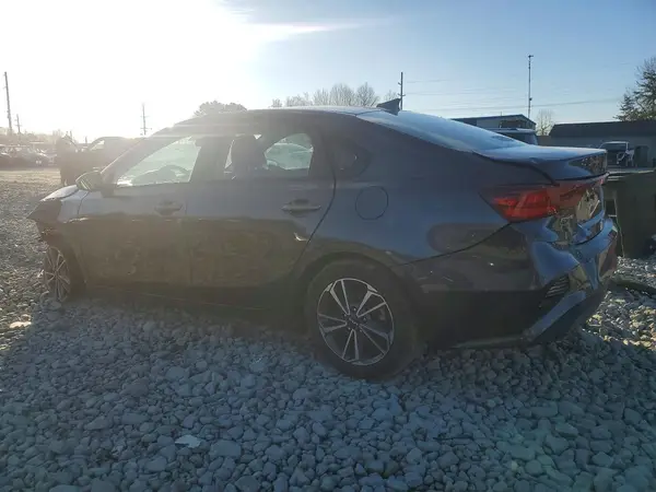 3KPF24AD2PE615860 2023 KIA FORTE - Image 2
