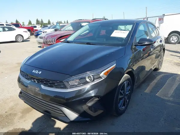 3KPF24AD2PE616684 2023 KIA FORTE - Image 2