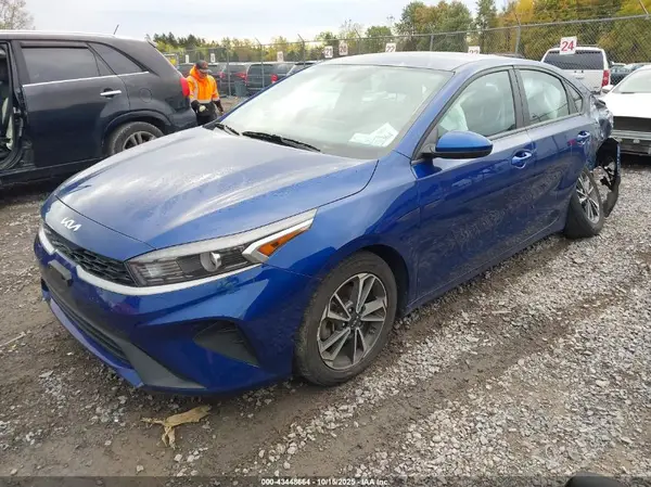 3KPF24AD2PE619570 2023 KIA FORTE - Image 2