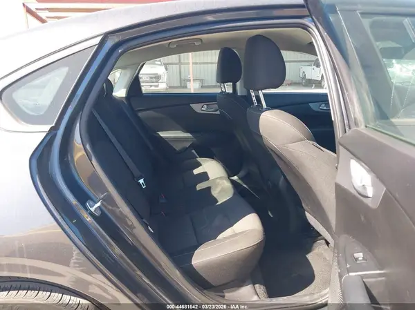 3KPF24AD2PE621478 2023 KIA FORTE - Image 8
