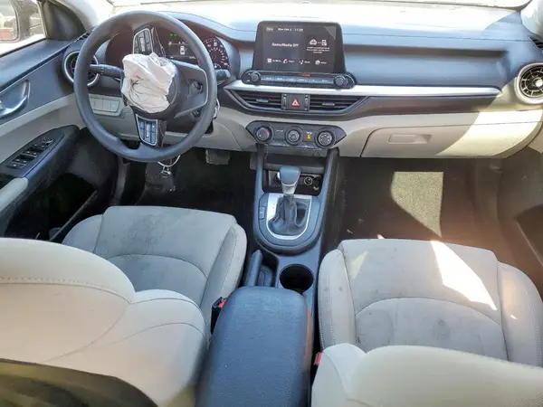 3KPF24AD2PE625546 2023 KIA FORTE - Image 8