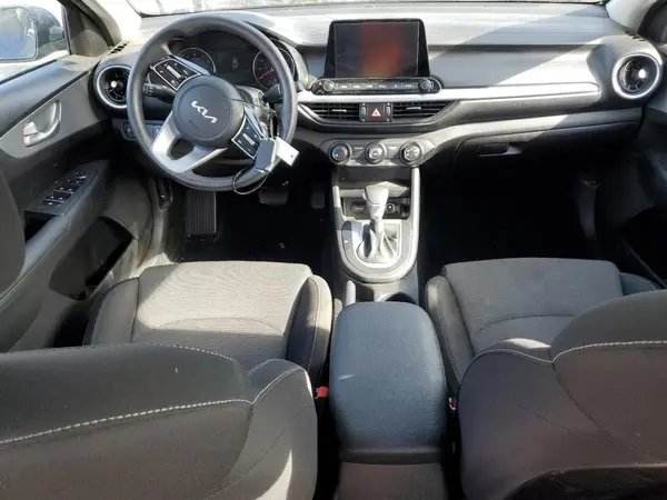 3KPF24AD2PE626325 2023 KIA FORTE - Image 8