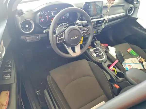 3KPF24AD2PE626681 2023 KIA FORTE - Image 8