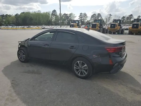 3KPF24AD2PE627832 2023 KIA FORTE - Image 2