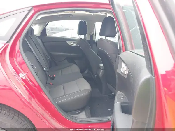 3KPF24AD2PE628821 2023 KIA FORTE - Image 8