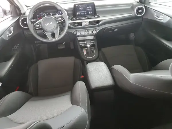 3KPF24AD2PE629564 2023 KIA FORTE - Image 8