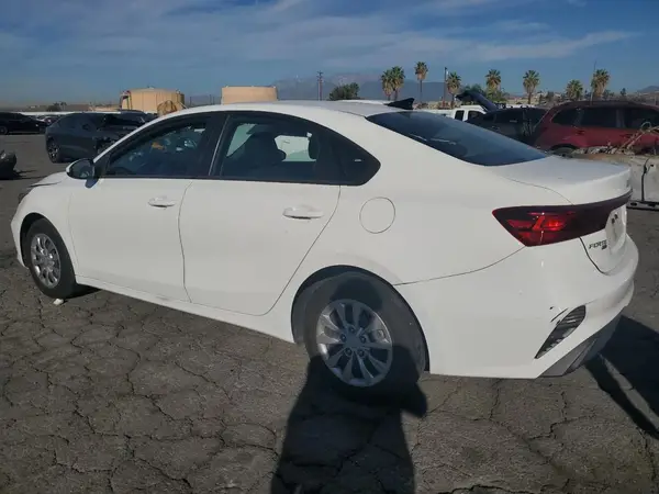 3KPF24AD2PE633386 2023 KIA FORTE - Image 2