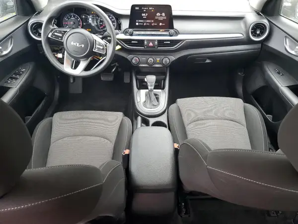3KPF24AD2PE633825 2023 KIA FORTE - Image 8
