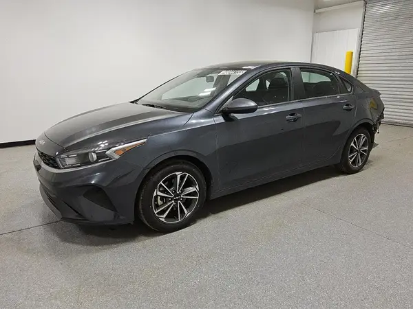 3KPF24AD2PE633842 2023 KIA FORTE - Image 1