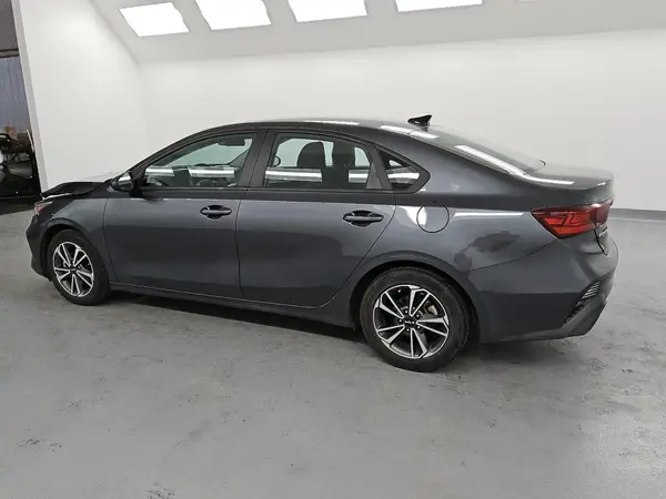 3KPF24AD2PE634196 2023 KIA FORTE - Image 2