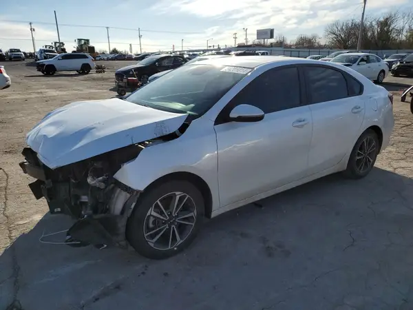 3KPF24AD2PE636529 2023 KIA FORTE - Image 1