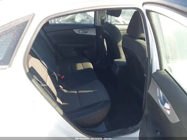 3KPF24AD2PE636885 2023 KIA FORTE - Image 8