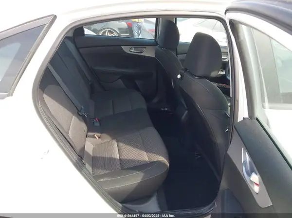 3KPF24AD2PE637132 2023 KIA FORTE - Image 8