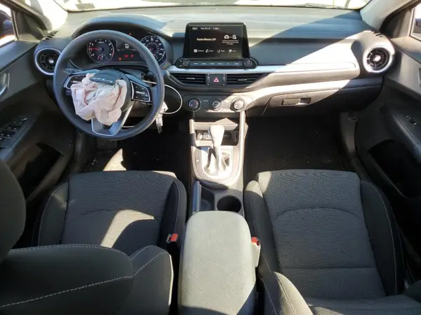 3KPF24AD2PE639320 2023 KIA FORTE - Image 8