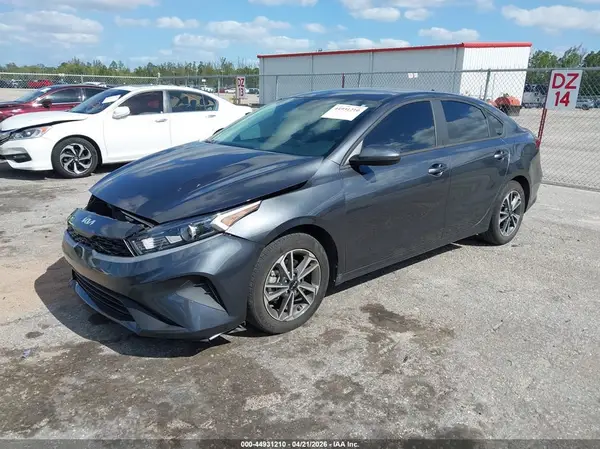 3KPF24AD2PE640418 2023 KIA FORTE - Image 2