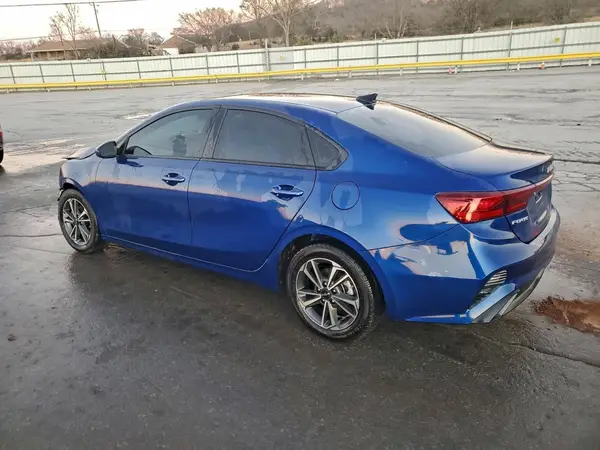 3KPF24AD2PE640662 2023 KIA FORTE - Image 2