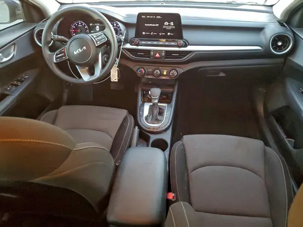 3KPF24AD2PE640662 2023 KIA FORTE - Image 8