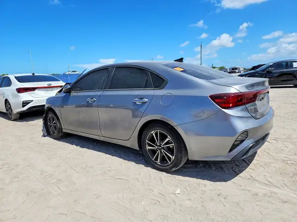 3KPF24AD2PE641245 2023 KIA FORTE - Image 2