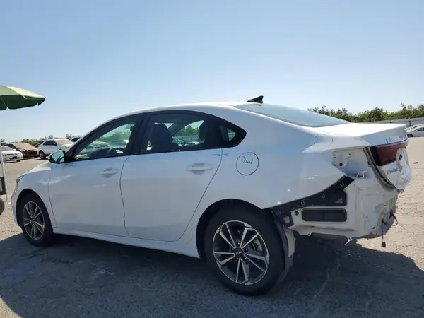 3KPF24AD2PE641536 2023 KIA FORTE - Image 2