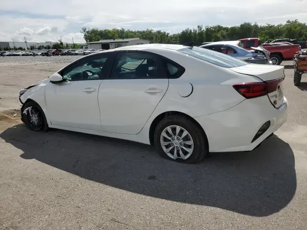 3KPF24AD2PE642086 2023 KIA FORTE - Image 2