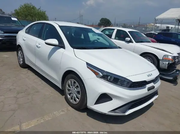 3KPF24AD2PE642816 2023 KIA FORTE - Image 1