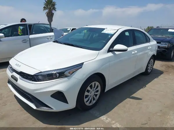 3KPF24AD2PE642816 2023 KIA FORTE - Image 2