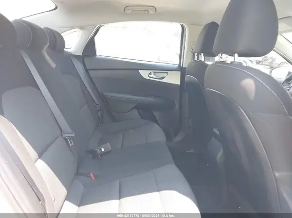 3KPF24AD2PE642816 2023 KIA FORTE - Image 8