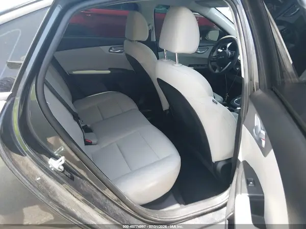 3KPF24AD2PE645201 2023 KIA FORTE - Image 8