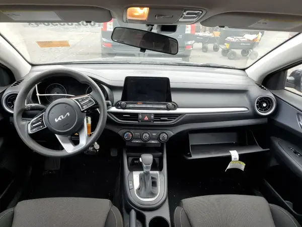 3KPF24AD2PE647952 2023 KIA FORTE - Image 8