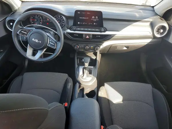 3KPF24AD2PE649135 2023 KIA FORTE - Image 8