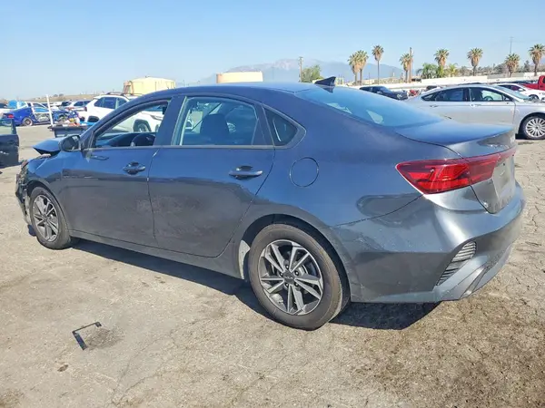 3KPF24AD2PE649328 2023 KIA FORTE - Image 2