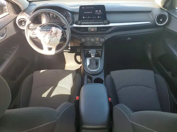 3KPF24AD2PE649328 2023 KIA FORTE - Image 8