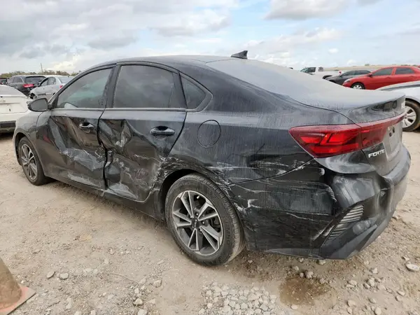 3KPF24AD2PE650009 2023 KIA FORTE - Image 2