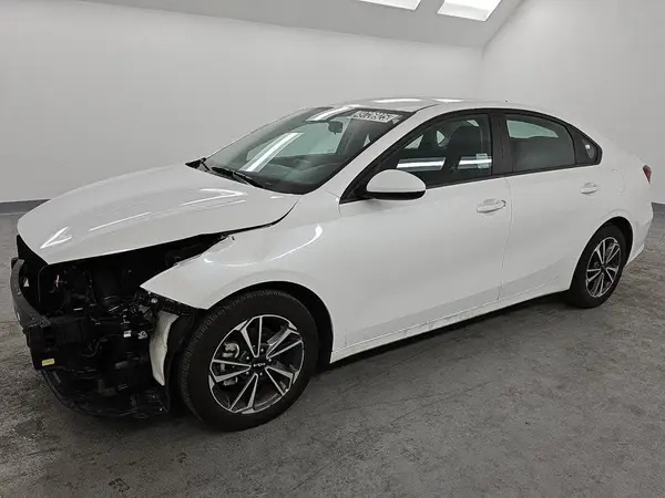 3KPF24AD2PE652858 2023 KIA FORTE - Image 1