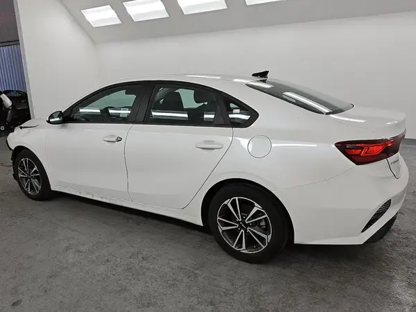 3KPF24AD2PE652858 2023 KIA FORTE - Image 2