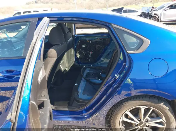 3KPF24AD2PE653296 2023 KIA FORTE - Image 8