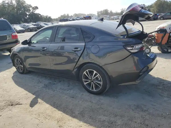 3KPF24AD2PE655145 2023 KIA FORTE - Image 2