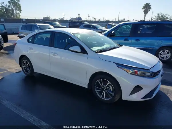 3KPF24AD2PE655291 2023 KIA FORTE - Image 1