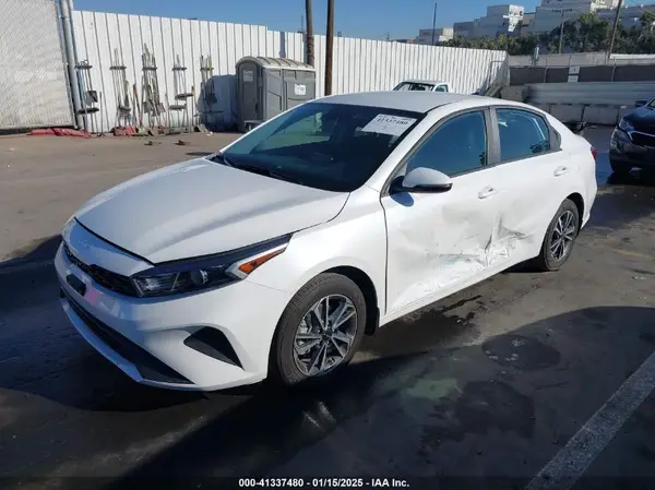 3KPF24AD2PE655291 2023 KIA FORTE - Image 2