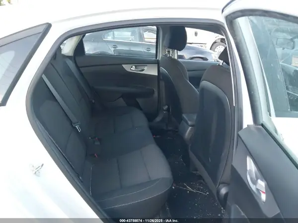 3KPF24AD2PE656005 2023 KIA FORTE - Image 8