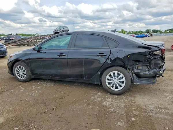 3KPF24AD2PE661639 2023 KIA FORTE - Image 2