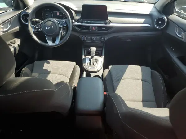 3KPF24AD2PE661947 2023 KIA FORTE - Image 8