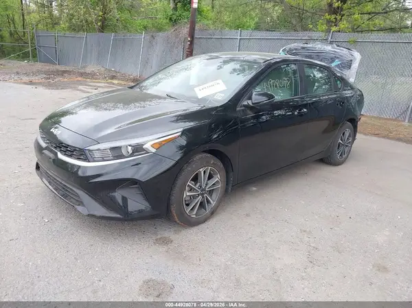 3KPF24AD2PE662029 2023 KIA FORTE - Image 2