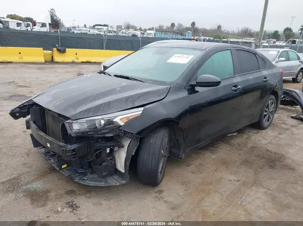 3KPF24AD2PE662919 2023 KIA FORTE - Image 2
