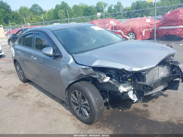 3KPF24AD2PE665402 2023 KIA FORTE - Image 1