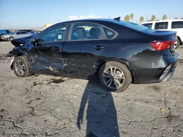 3KPF24AD2PE673323 2023 KIA FORTE - Image 2