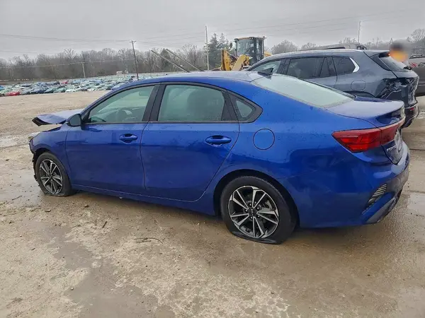 3KPF24AD2PE673497 2023 KIA FORTE - Image 2
