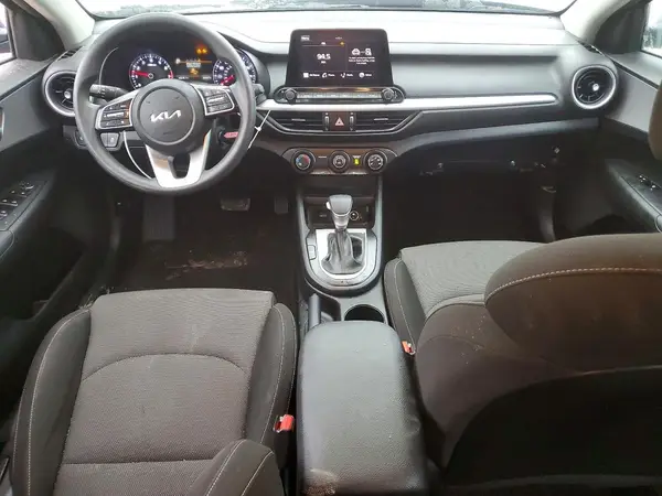 3KPF24AD2PE673497 2023 KIA FORTE - Image 8