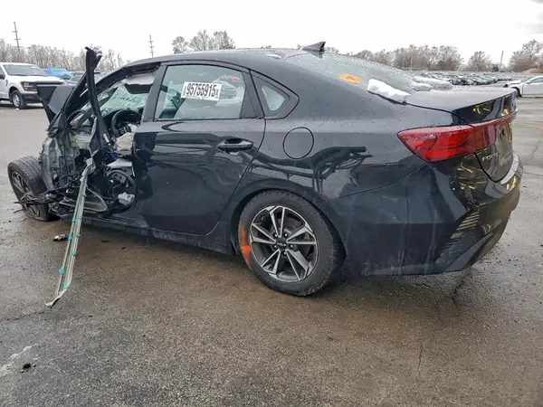 3KPF24AD2PE673970 2023 KIA FORTE - Image 2