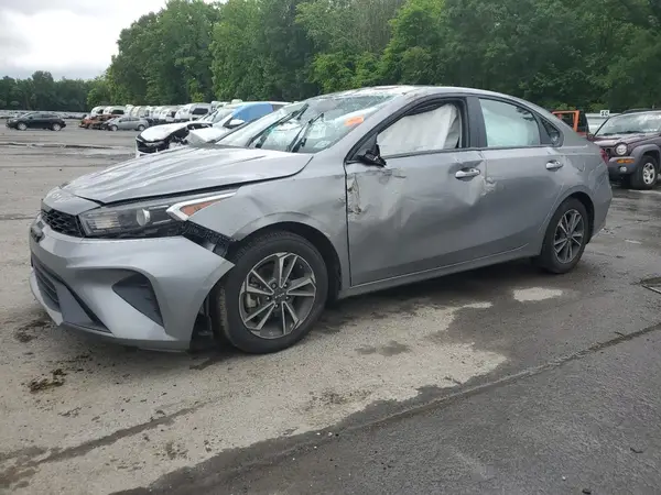 3KPF24AD2PE674083 2023 KIA FORTE - Image 1